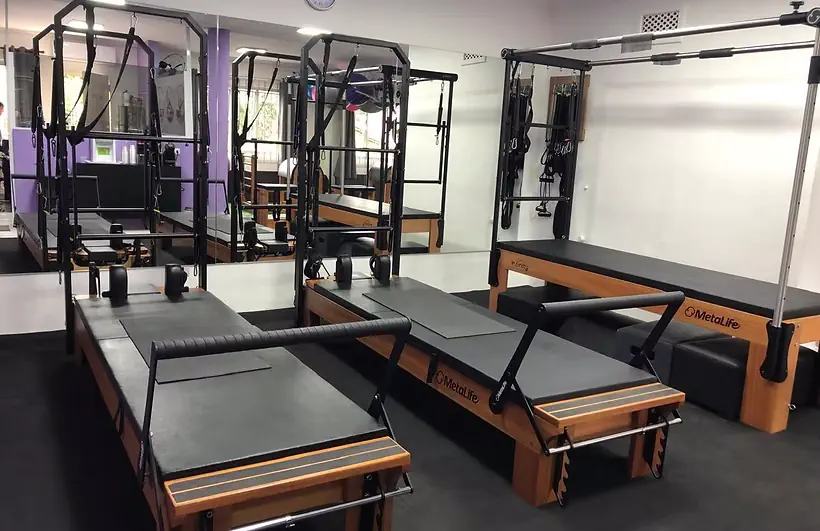 Slide imagem 3 studio fourteen pilates Taboão da Serra equipamentos